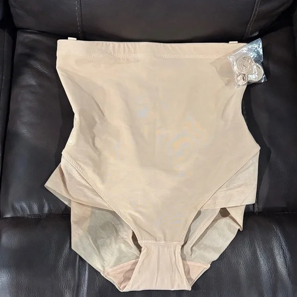 Honeylove Tan Shapewear - Picture 4 of 8